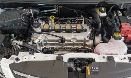 Bật điều hòa xe VinFast Fadil mà đầu xe rất ồn là sao?