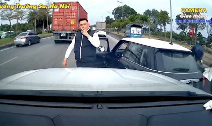 Clip VHGT: Tài xế MINI 30A 94412 đi sai còn xông lên chặn đầu xe khác thách thức