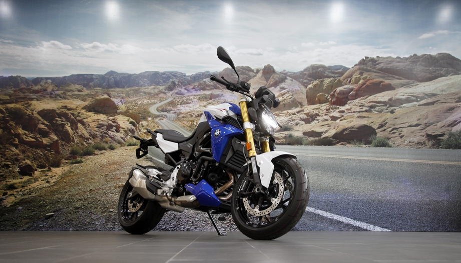 Thế giới 2 bánh: BMW F900 R – Sự ngạc nhiên từ BMW Motorrad