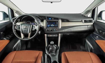 Nhờ các bạn khai sáng về vấn đề vào số xe Innova?