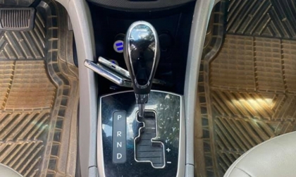 Không vào số của xe Hyundai Accent được?