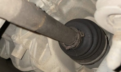 Hỏi về thay gioăng cao su dưới gầm xe kia optima