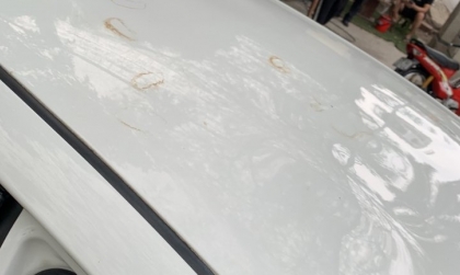 Làm sao để xử lý vết ố trên nóc xe Hyundai Accent?