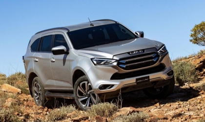 Bảng giá xe Isuzu tháng 12: Isuzu mu-X được ưu đãi 50% lệ phí trước bạ