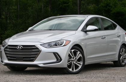 Hyundai Elantra lắp cảm biến tích hợp được vào màn hình không?