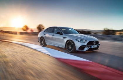 Mercedes-AMG C 63 S E Performance nhận cọc luôn, giao hàng sau, giá dự kiến 4,9 tỷ đồng