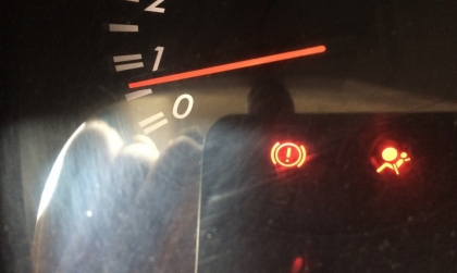 Xin tư vấn về đèn túi khí CR-V sáng liên tục ạ!