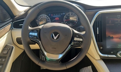 Tay lái xe Lux A bị rung khi chạy ở tốc độ 90 km/h là bị sao?