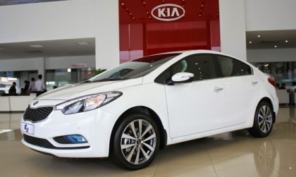 Tại sao xe Kia K3 của em bị rung giật đạp chân ga ở tốc độ 40-50km/h?