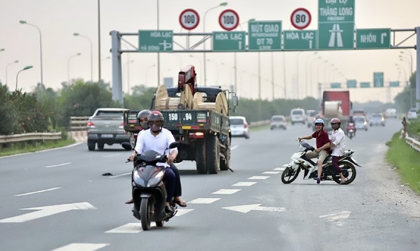 Mức phạt xe máy khi đi vào cao tốc có nặng không?