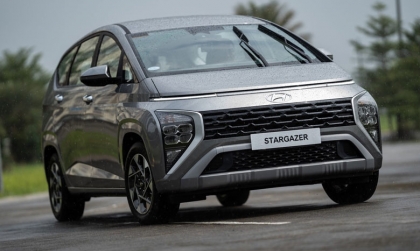 Có phải Hyundai Stargazer bị nghiêng không?