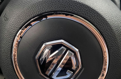 MG ZS bị bong sơn vô lăng