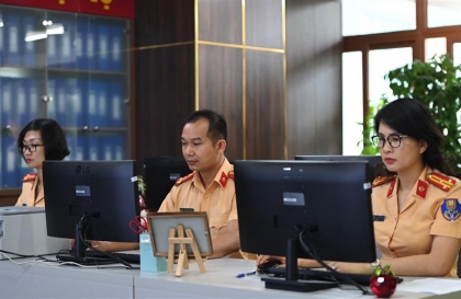 Phiên đấu giá biển số xe bị 
