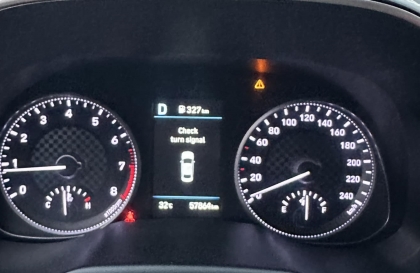 Đồng hồ Hyundai Elantra báo 