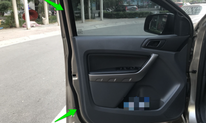 Xin cách xử lý tiếng cót két ở cửa xe Lux A