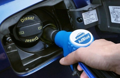 Động cơ diesel mới tại Việt Nam sẽ cần phải bổ sung dung dịch Adblue nếu muốn lăn bánh