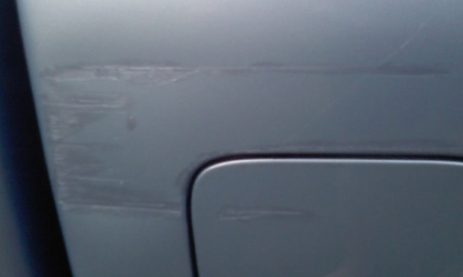 Sơn xe Ford Ranger bị xước, nên sơn lại hay đánh bass?