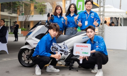 Thế giới 2 bánh: Honda tặng xe PCX điện cho trường Đại học Công nghệ Giao thông Vận tải