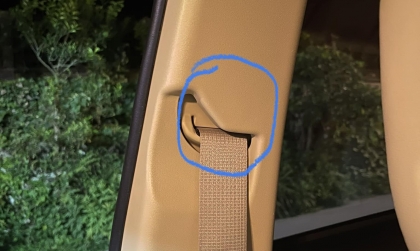 Toyota Vios có mùi hôi trong xe