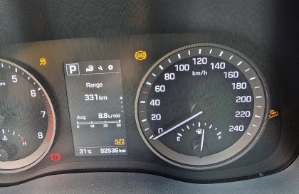 Hyundai Tucson hiện đèn báo lỗi như thế này là sao?