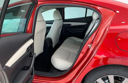 Một bên kính xe Mazda 6 khó lên xuống thì khắc phục sao?