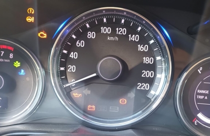 Honda City đề máy không lên mà báo lỗi thế này thì xử lý sao?