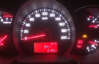 Kia Morning cứ đề lại bị tắt máy là sao các bác?