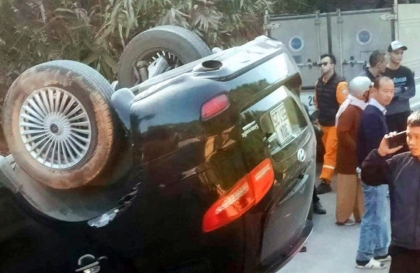 Ảnh TNGT: Hyundai Santa Fe 