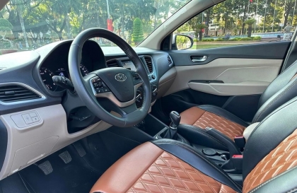 Xin phương án xử lý xe Hyundai Accent không bật được sấy gương