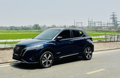 Sao Nissan Kicks không lock cửa tự động nhỉ?