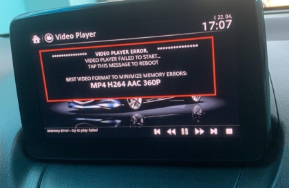 Xem video trên màn hình xe Mazda2 thế nào các bác?