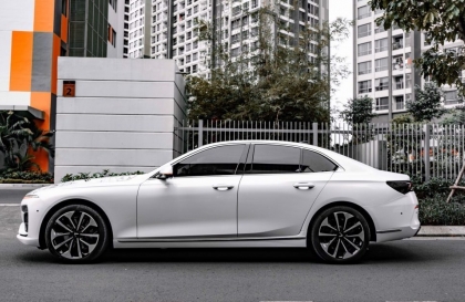 Xin chỉ giáo vụ xe Lux A bị cháy ạ?