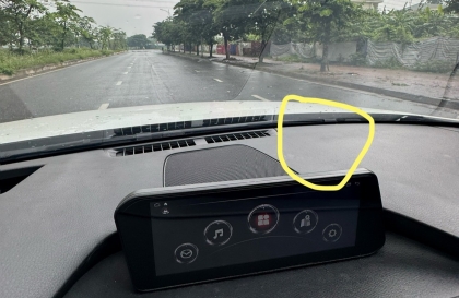 Mazda3 bị kêu ở táp-lô là do đâu?