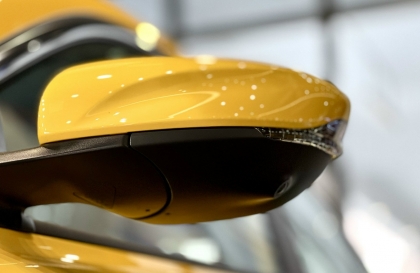 MG5 không chỉnh được gương thì phải làm sao?