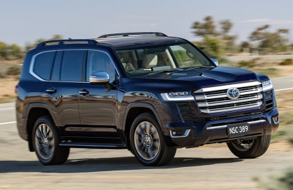 Toyota Land Cruiser 300 Hybrid sẽ sớm có mặt tại Úc và UAE