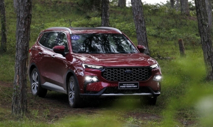 Khách hàng mua xe Ford nhận ưu đãi tới 100% lệ phí trước bạ trong tháng 6/2025