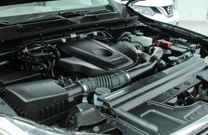 Cho em hỏi vấn đề ẩm dầu đường ống gió của Nissan Navara