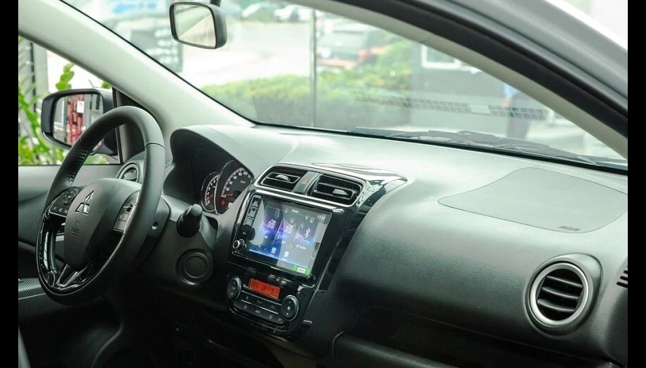 Tình trạng Mitsubishi Attrage bị tiếng dế kêu khi mở lốc lạnh là sao?