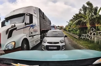 Ý thức Giao thông: Bài học nhớ đời cho tài xế KIA Morning