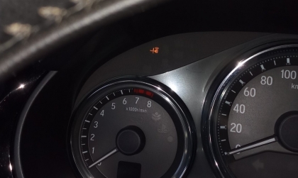 Đèn báo này trên Honda City hiện lúc tắt máy là sao các bác?