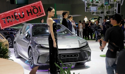 Triệu hồi toàn cầu vì lỗi phần mềm hỗ trợ đỗ xe, Toyota Việt Nam gọi tên Camry, Land Cruiser và Alphard