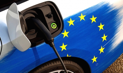 Sáu quốc gia châu Âu kêu gọi nới lỏng lệnh cấm xe động cơ đốt trong