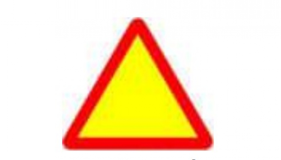 Nhóm biển báo nguy hiểm và cảnh báo: Biển số W.247 có ý nghĩa gì?