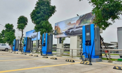 VinFast bất ngờ thay đổi chính sách miễn phí sạc cho ô tô và xe máy điện