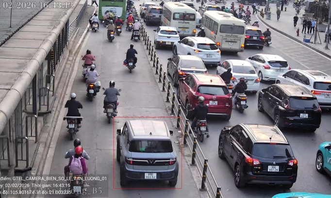 Danh sách 30 trường hợp vượt đèn đỏ bị camera AI phát hiện trong ngày 3/2/2026 tại nội đô Hà Nội