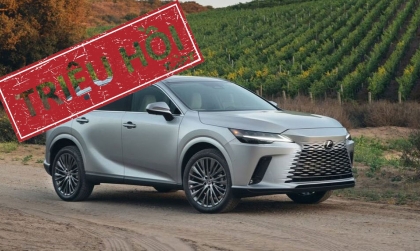 Triệu hồi Lexus RX và NX vì lỗi camera lùi