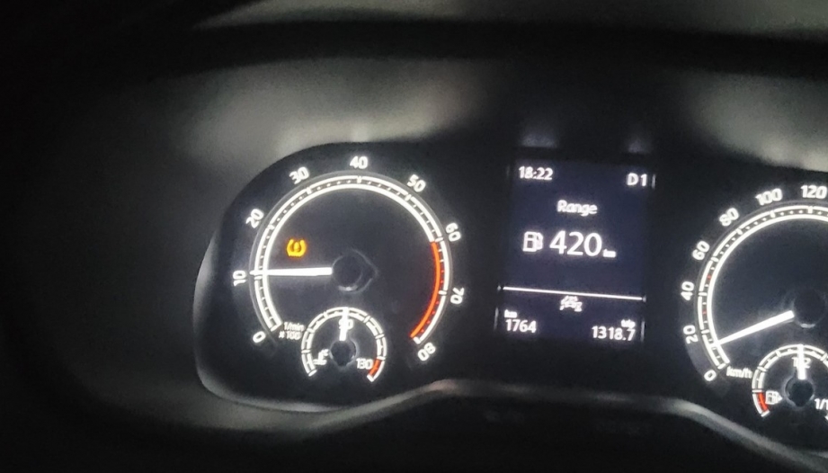 Skoda Slavia báo lỗi áp suất lốp thì phải làm thế nào?