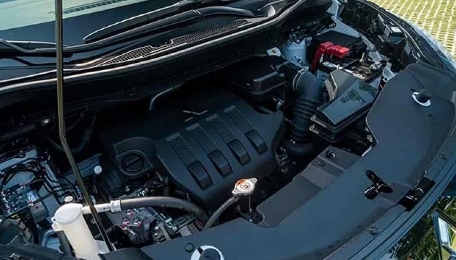 Xin hỏi về vấn đề đổ nước làm mát cho Mitsubishi Xpander