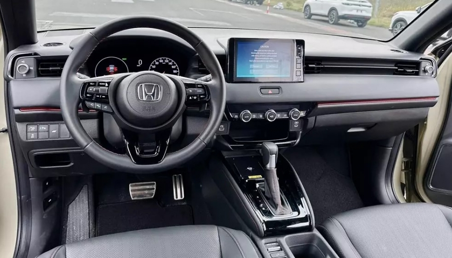 Tiếng kêu ở ghế phụ xe Honda HR-V từ đâu thế các bác?