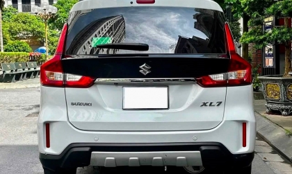 Có cách nào khắc phục lỗi camera lùi Suzuki XL7 bị mờ đục không?